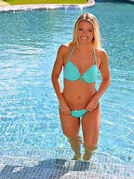 Blanca Brooke&#039;s poolside undress